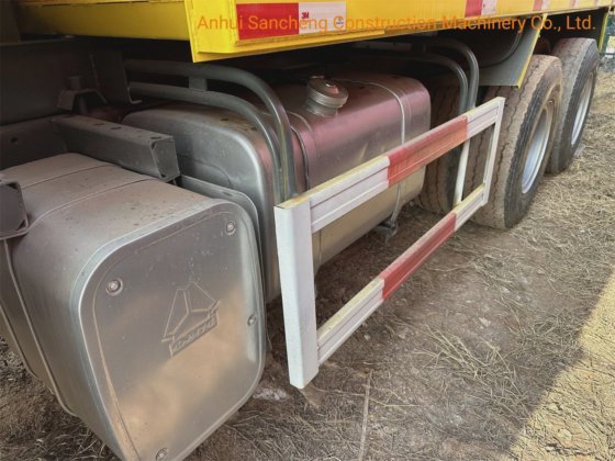 廉价的中国重汽HOWO强力自卸车货车6X4 371HP自卸车翻斗车低价出售