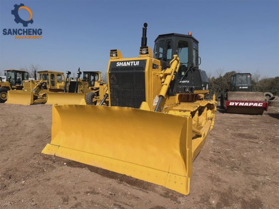 中古のシャントイSD22ブルドーザー22tons油圧クローラブルドーザー 土地造成用