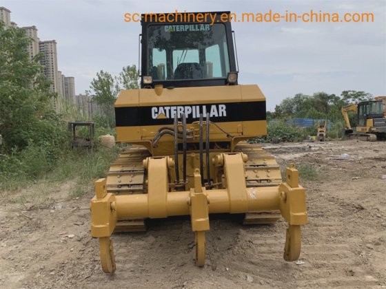 南美市场的卡特彼勒D6g D7g D5h推土机机械师