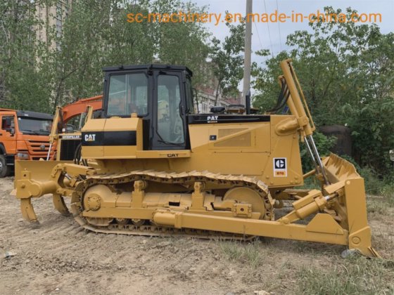 南美市场的卡特彼勒D6g D7g D5h推土机机械师