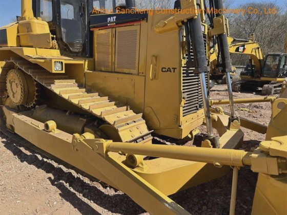 廉价的二手卡特彼勒D6 D7 D8 D9推土机/二手Cat推土机D8r