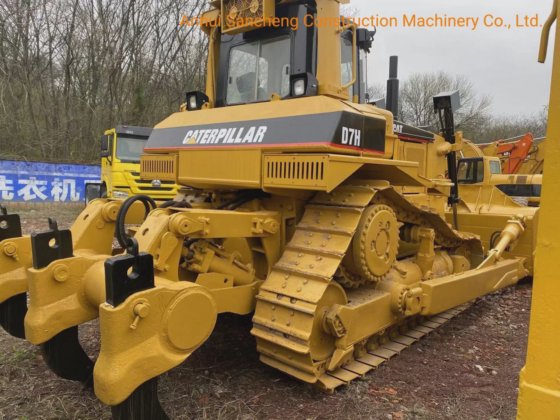 中古の Caterpillar D7h ブルドーザ /