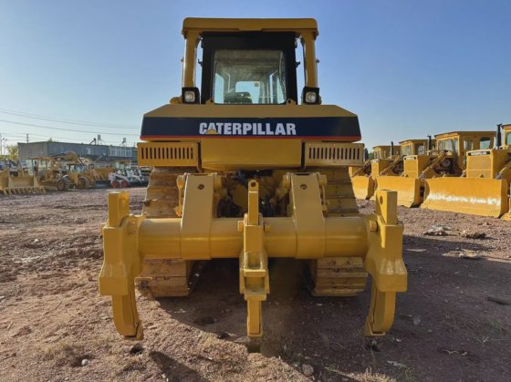 良好な状態 安い価格 猫 D8r 中古