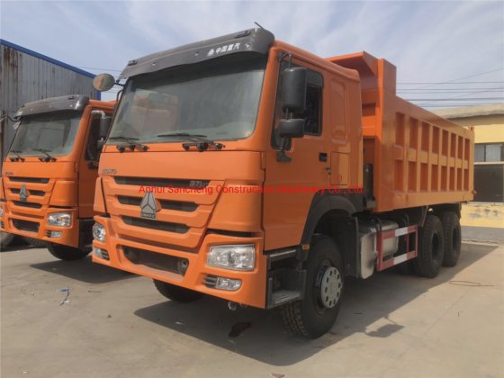 中国重汽HOWO 6X4重型越野自卸车