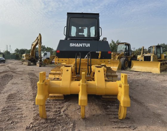 中国のシャントイSD22ブルドーザーのホットセール、シャントイSD13SD16SD22中古クローラブルドーザー販売中
