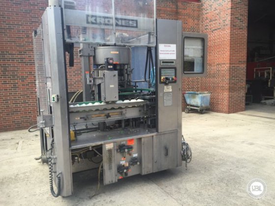 1998 年克朗斯 10 头自动旋盖机