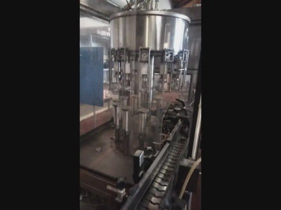 瓶詰ライン（無炭酸ワイン用）2000本/時