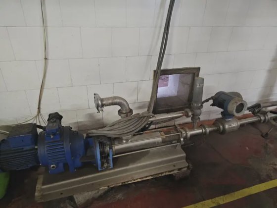 瓶詰ライン（無炭酸ワイン用）2000本/時