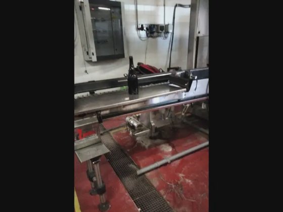 瓶詰ライン（無炭酸ワイン用）2000本/時