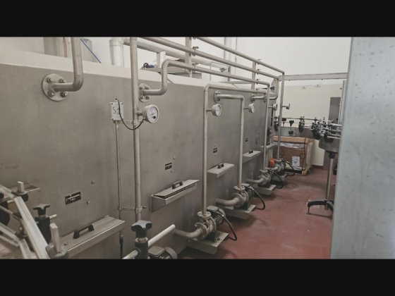 完整等压玻璃瓶线用于葡萄酒 - 2000BPH