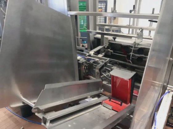 2000 完成ワイン詰めライン 2000