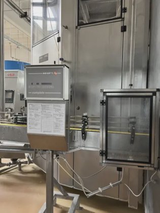 装瓶线 PROCOMAC，适用于静态与起泡水，产能高达12000 瓶/时