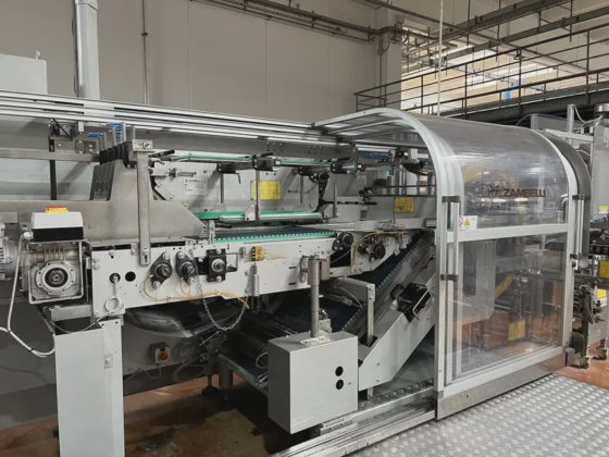 装瓶线 PROCOMAC，适用于静态与起泡水，产能高达12000 瓶/时