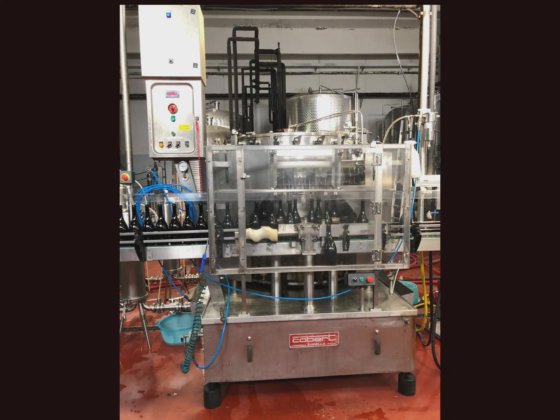 等压灌装线用于起泡酒 3000 瓶/小时