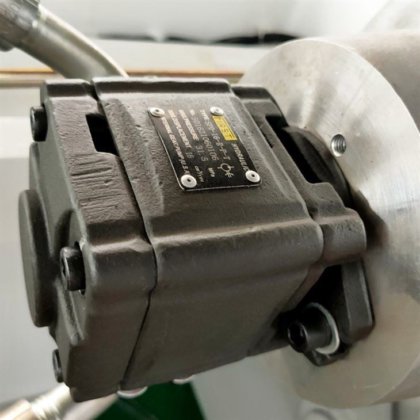 小型鋼製せん断機