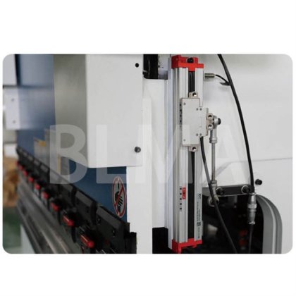 40トン工業用プレスブレーキ