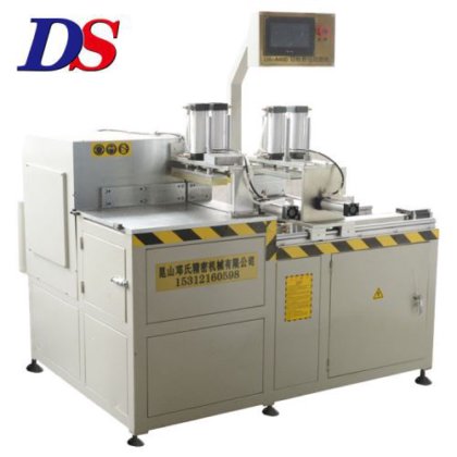 Automatic Aluminium Corner Cutting Machine