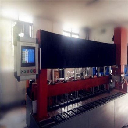 Customized Aluminium Honeycomb Core Sawing