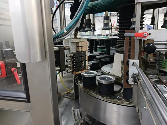 ラベリングマシン