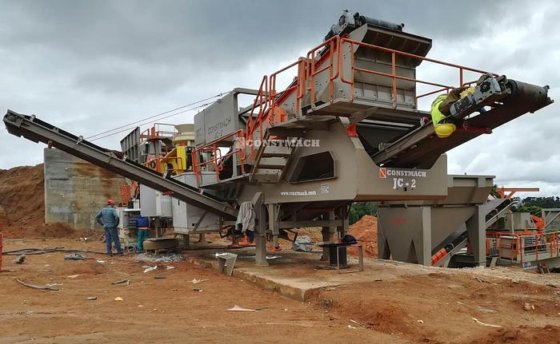 移动硬石破碎机