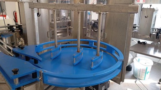 ガラス瓶充填・洗浄工場