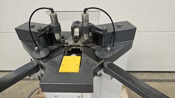 1996 Pressta Eisele PV 8