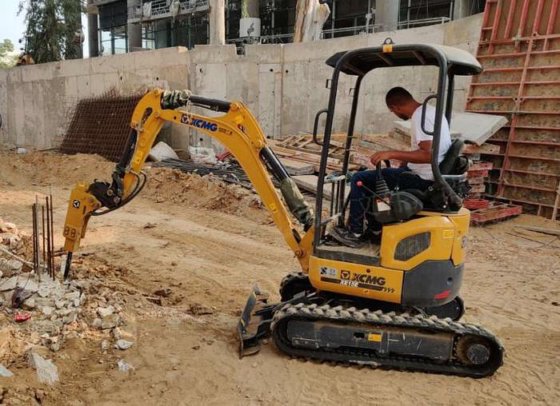 XCMG XE15E