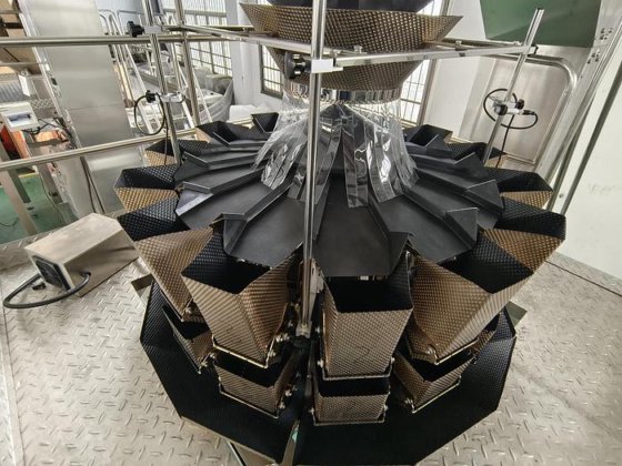 高速多头称重式蔬菜土豆称重包装机