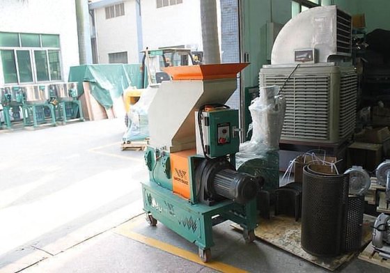 低速塑料造粒机塑料破碎机塑料回收机制造商