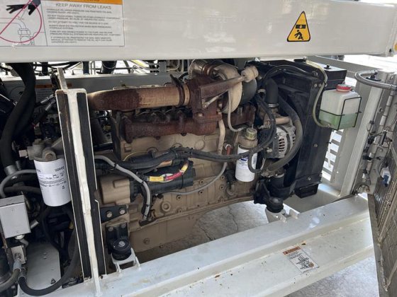 2000 JBT Commander 30 Cargo Loader in Santa Fe Springs, CA, USA