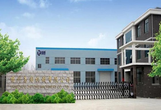 用于高粘度糊状液体奶油生产线的加热搅拌式半自动立式气动灌装机