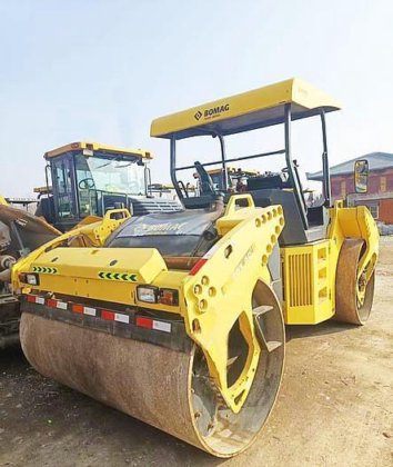 Bomag BW203