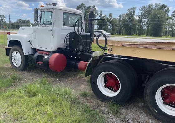 1989 MACK R688ST in Lake Charles, LA, USA