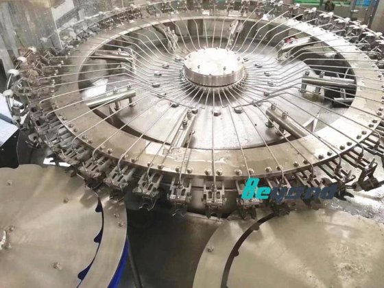 工厂成套宠物瓶纯净矿泉水生产线 Combi 吹瓶灌装旋盖