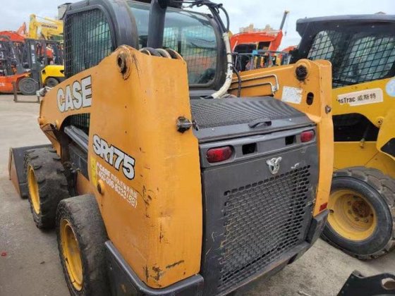 2019 CASE SR175
