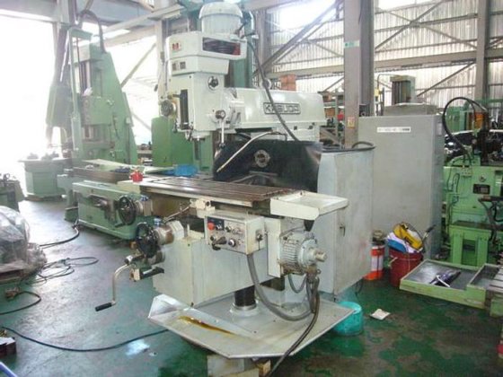 日本春日 CFX-IIIZ 砲塔式立橫兩用銑床(日本春日)