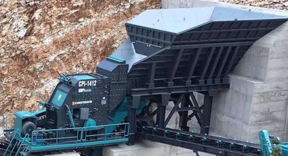 振动给料机料仓