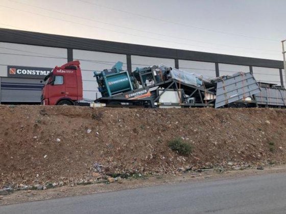 移动混凝土搅拌站