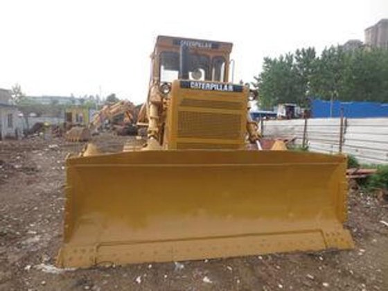 2011 CATERPILLAR D8K