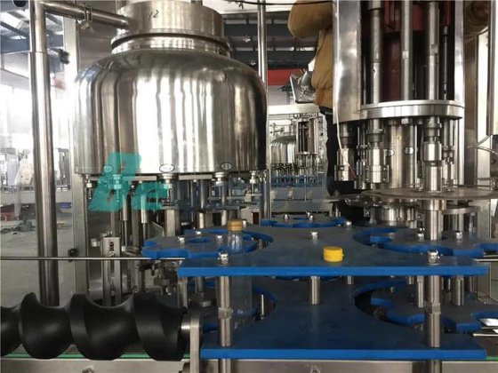 高速自动二合一碳酸铝罐灌装封口机