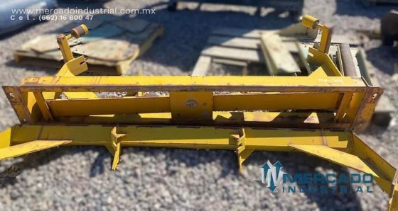 自调心三滚柱支撑