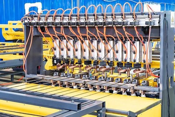 6-8毫米高速全自动安全护栏网片焊接机