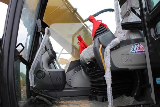 CAT 320
