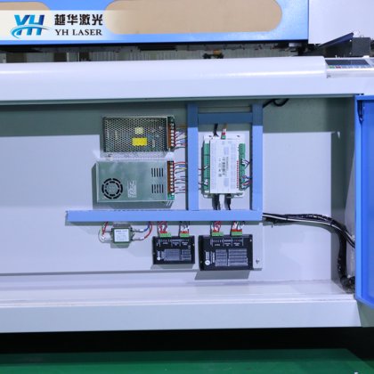 裕华YH1325光纤激光切割机用于金属切割