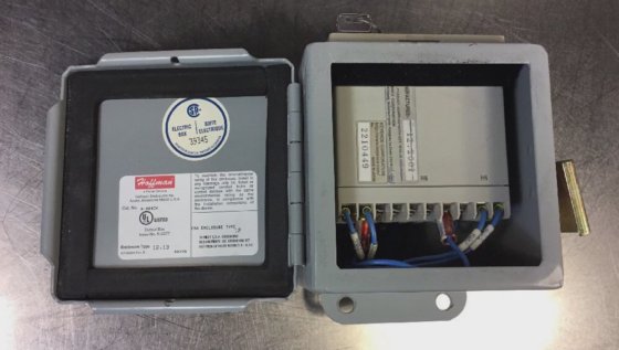 Keyence LX2-V10W Laser Amplifier Unit with Hoffman Enclosure. 5B in ...