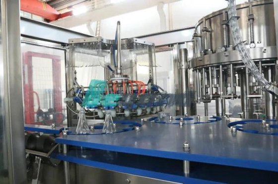 啤酒玻璃瓶包装液体灌装机出售