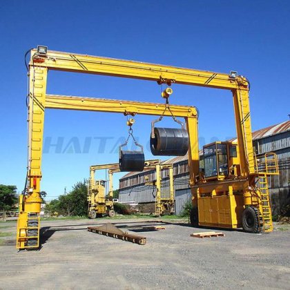 販売用ストラドルキャリア ゴムタイヤガントリークレーン 車輪付きガントリークレーン