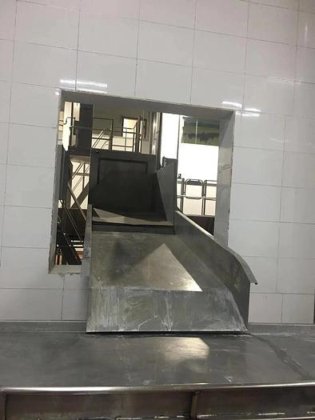 用于牛/羊/猪屠宰场机械的粘膜滑槽肉类加工机械屠宰设备