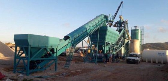 100立方/小时移动混凝土搅拌站