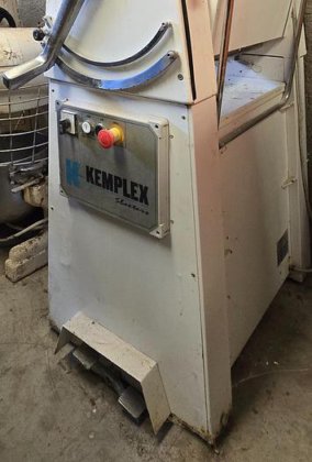 2005 Kemplex K 152